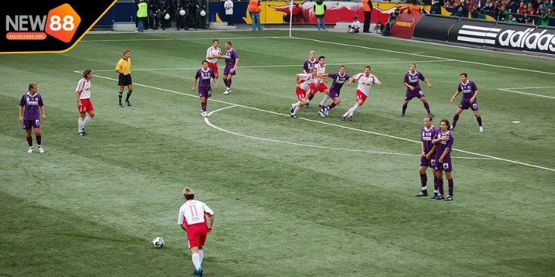 Tổng quát về hình thức đá phạt bóng đá